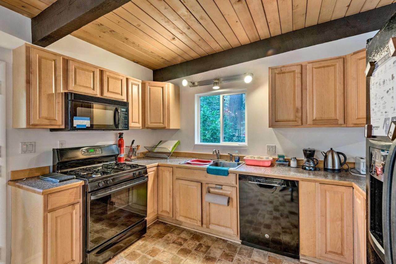 Updated 1970S Island Bungalow, 8 Miles To Seattle! Mercer Island Bagian luar foto